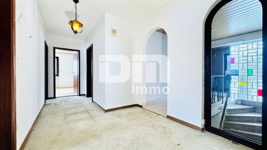 Wohn-/Hofensemble mit Einfamilienhaus, 2x Hofgebäude und altengerechter Bungalow - Bungalow EG Flur / Diele